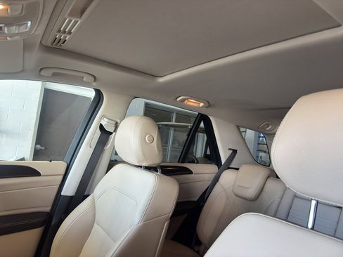 Used 2017 Mercedes-Benz GLE 350 4MATIC image 3