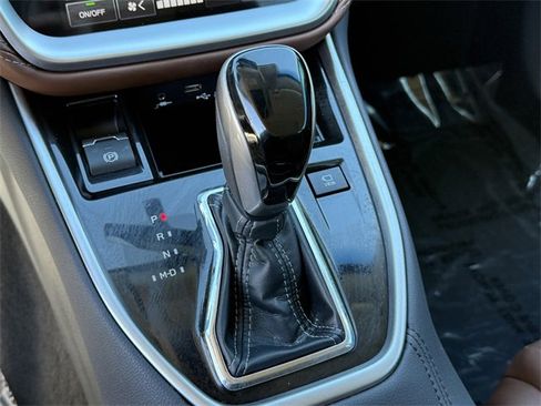 Certified 2022 Subaru Outback Touring w/ Popular Package #2 image 25