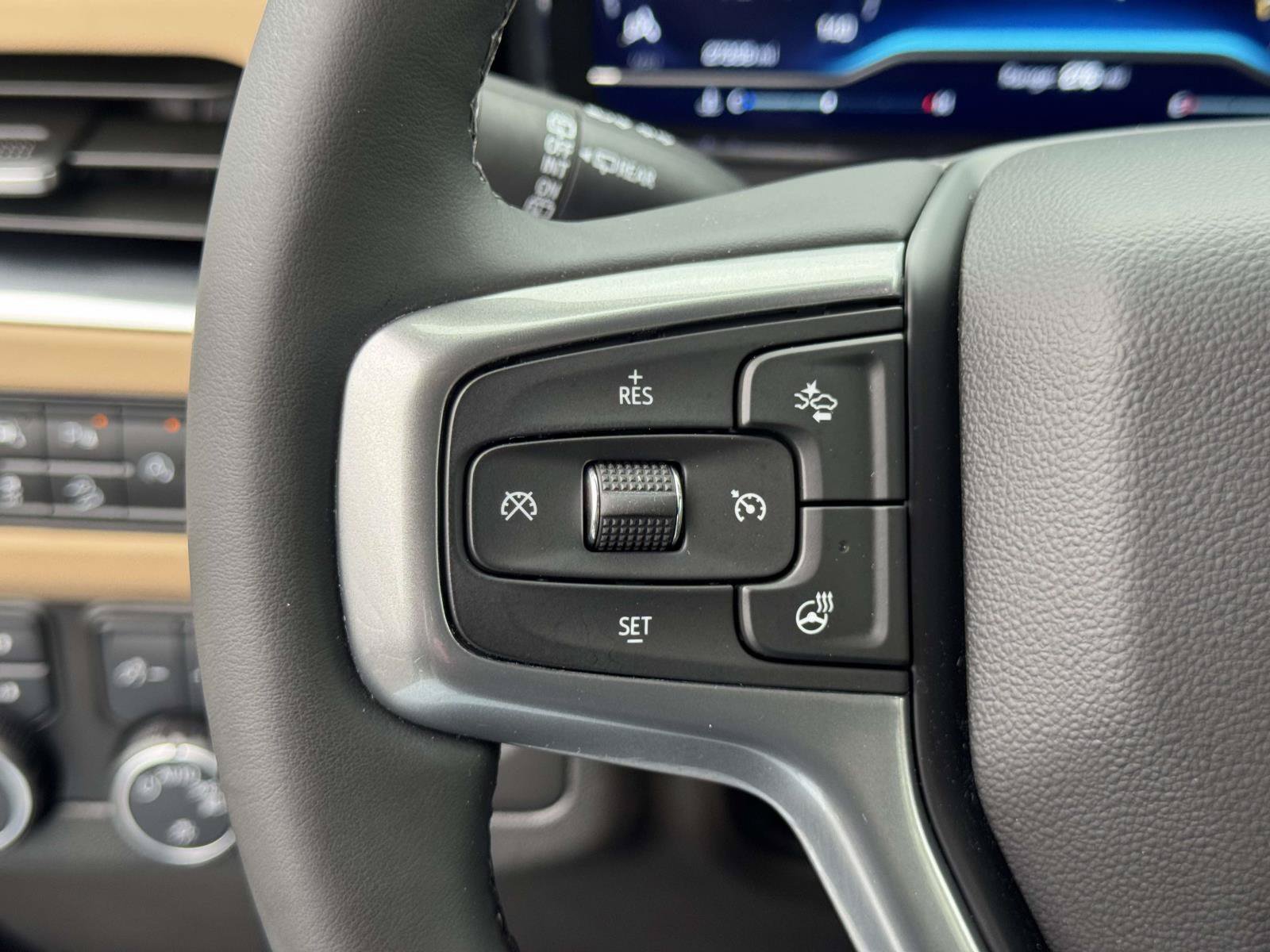 Used 2023 Chevrolet Tahoe Premier AWD/4WD image 7