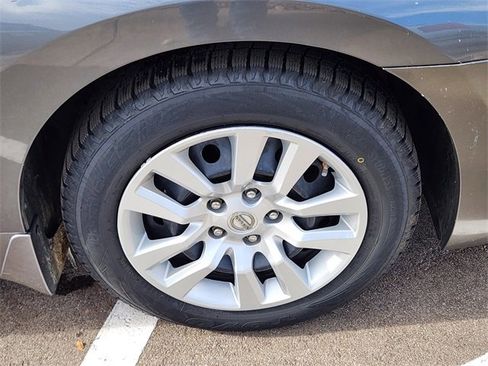 Used 2015 Nissan Altima 2.5 S w/ Power Driver Seat Package image 16