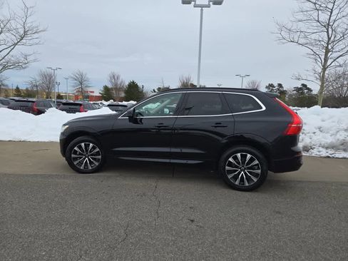 Used 2023 Volvo XC60 B5 Core w/ Climate Package image 4