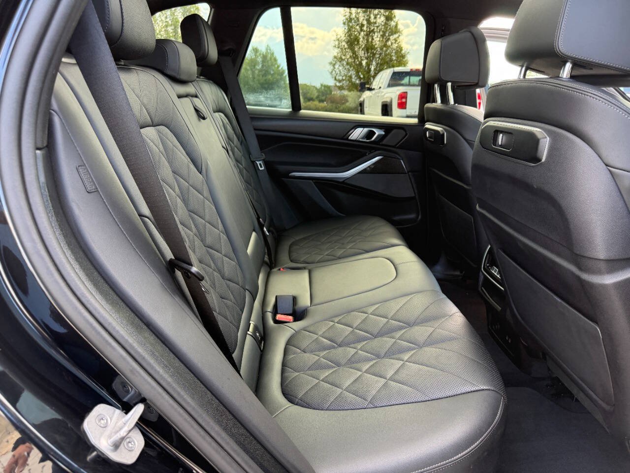 Used 2024 BMW X5 M60i w/ Climate Comfort Package AWD/4WD image 23