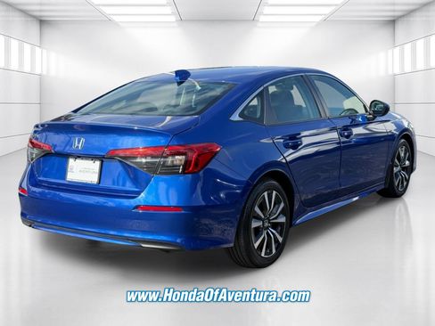 Certified 2024 Honda Civic EX image 5