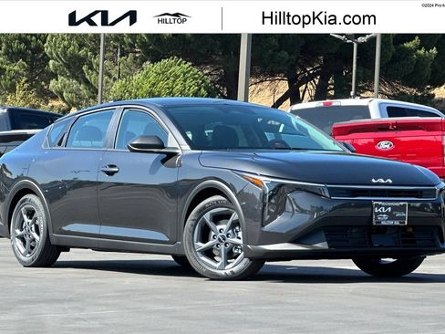 New 2026 Kia K4 FWD image 1