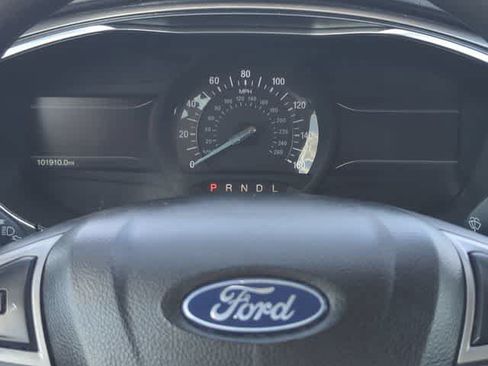 Used 2020 Ford Fusion SE FWD image 30