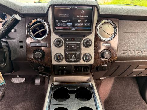 Used 2014 Ford F250 Platinum AWD/4WD image 15