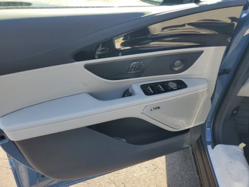 New 2026 Lincoln Nautilus Reserve image 8