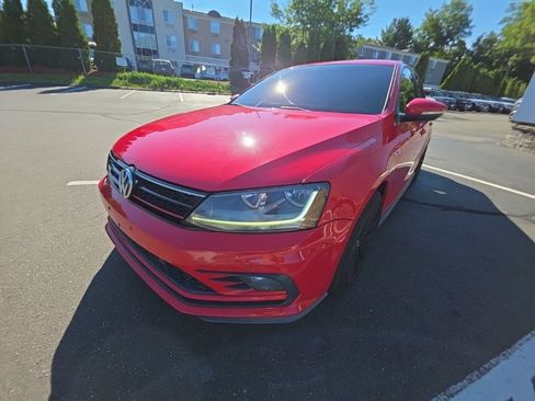 Used 2017 Volkswagen Jetta GLI FWD image 7