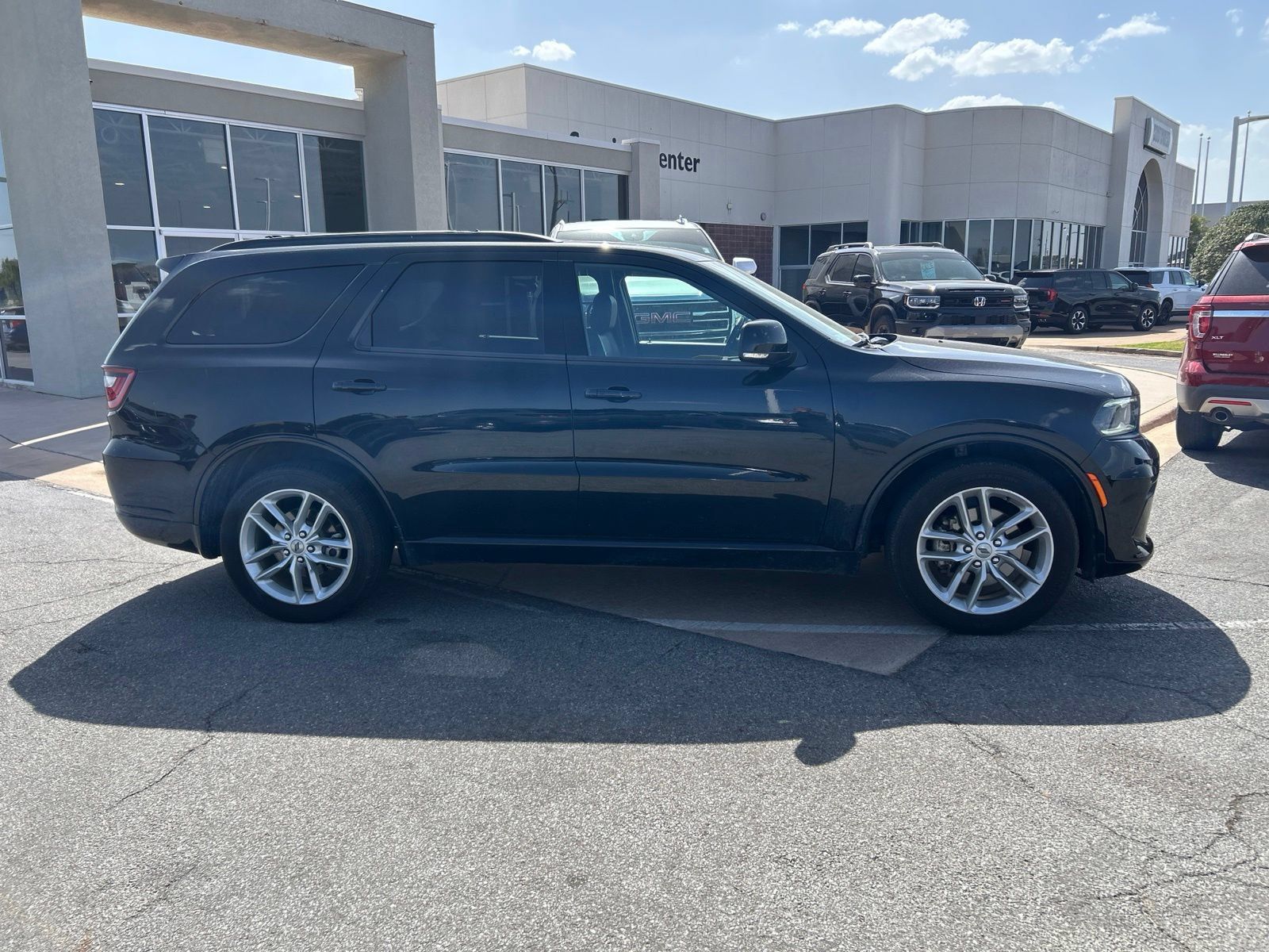 Used 2024 Dodge Durango GT RWD image 4