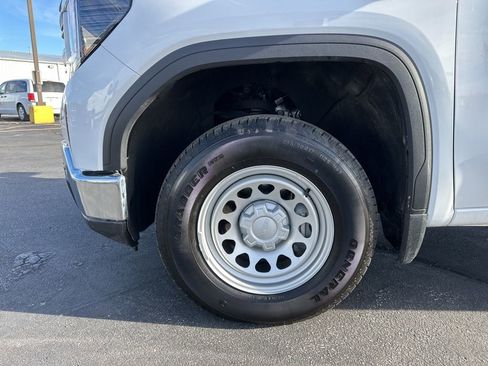 Used 2025 GMC Sierra 1500 Pro w/ Pro Value Package image 17