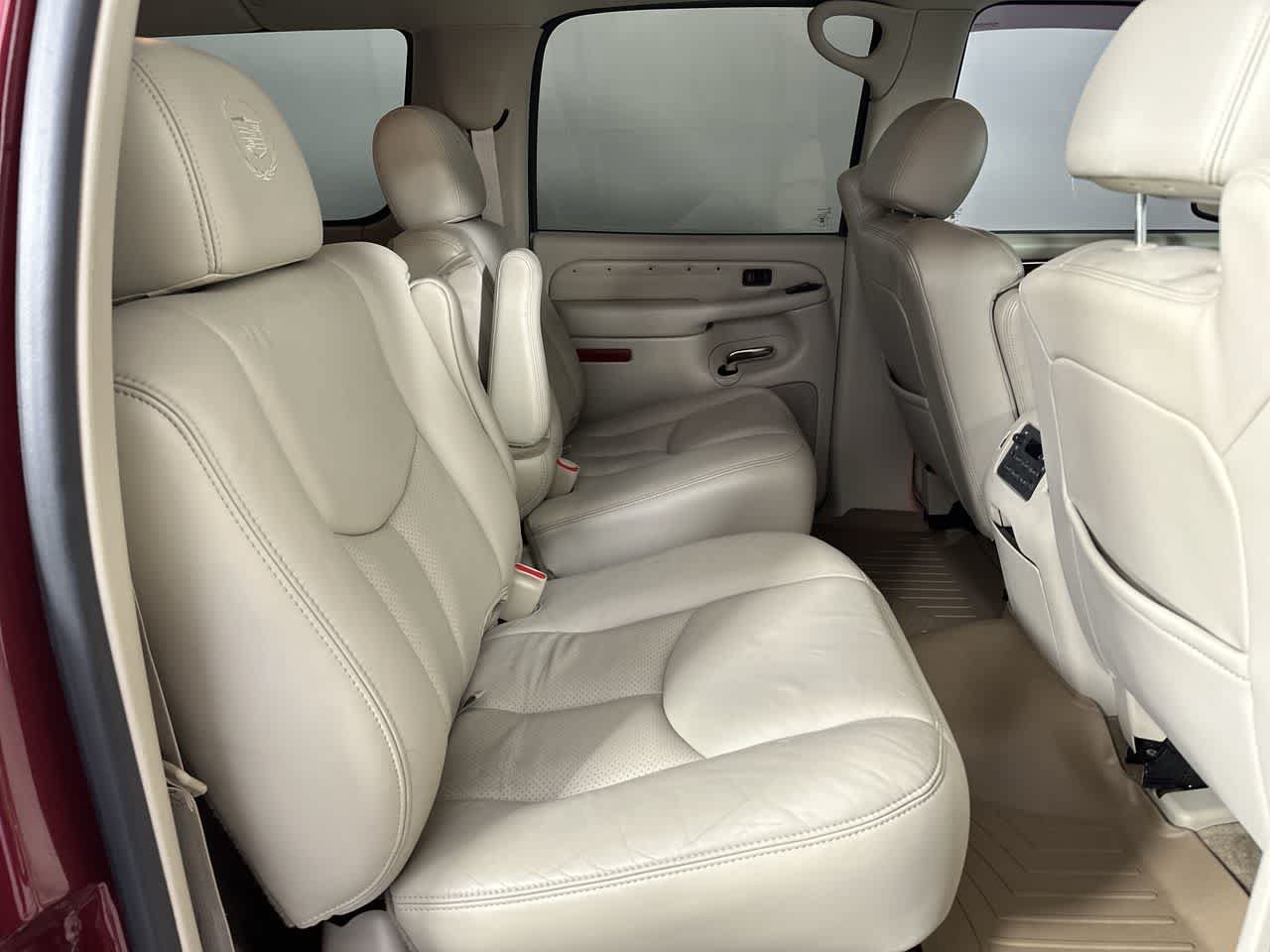 Used 2004 Cadillac Escalade ESV AWD image 19