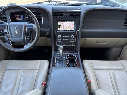 Used 2015 Lincoln Navigator L 4WD w/ Equipment Group 101A Reserve image 13