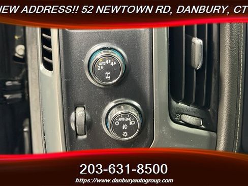 Used 2018 Chevrolet Silverado 1500 LTZ AWD/4WD image 18