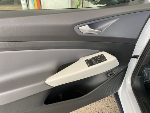 Certified 2021 Volkswagen ID.4 1st Edition RWD image 12