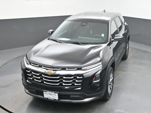 Used 2025 Chevrolet Equinox LT FWD image 25