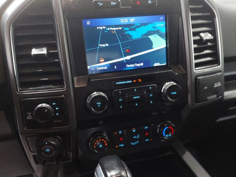 Used 2019 Ford F150 XLT w/ Equipment Group 302A Luxury AWD/4WD image 14