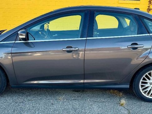 Used 2012 Ford Focus SEL image 4