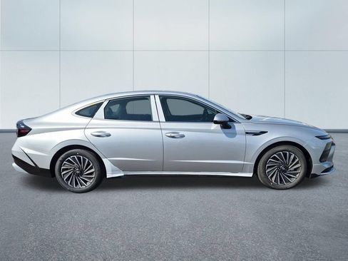 New 2026 Hyundai Sonata SEL FWD image 7