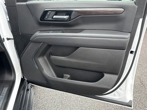 Certified 2025 Chevrolet Tahoe LT image 14