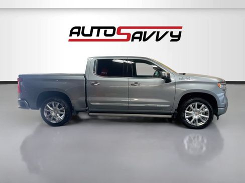 Used 2025 Chevrolet Silverado 1500 High Country AWD/4WD image 8