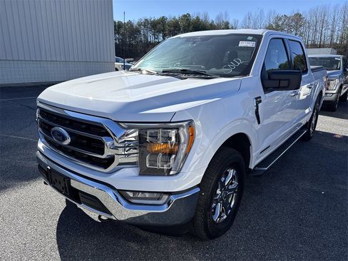 Used 2023 Ford F150 XLT w/ Equipment Group 302A High image 3
