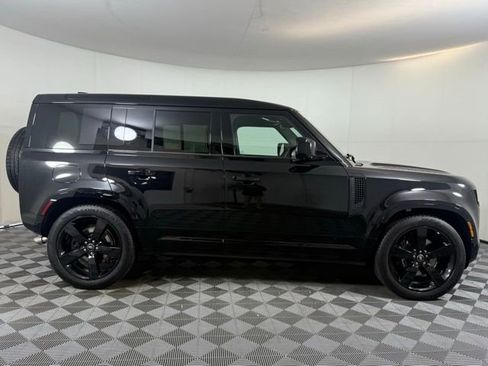 New 2025 Land Rover Defender 110 V8 image 9