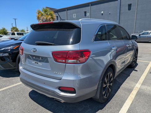 Used 2020 Kia Sorento EX FWD image 2