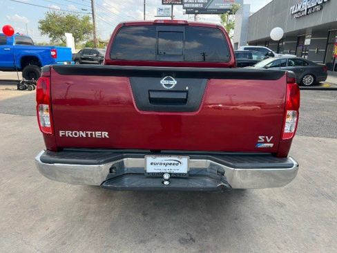 Used 2017 Nissan Frontier SV image 7