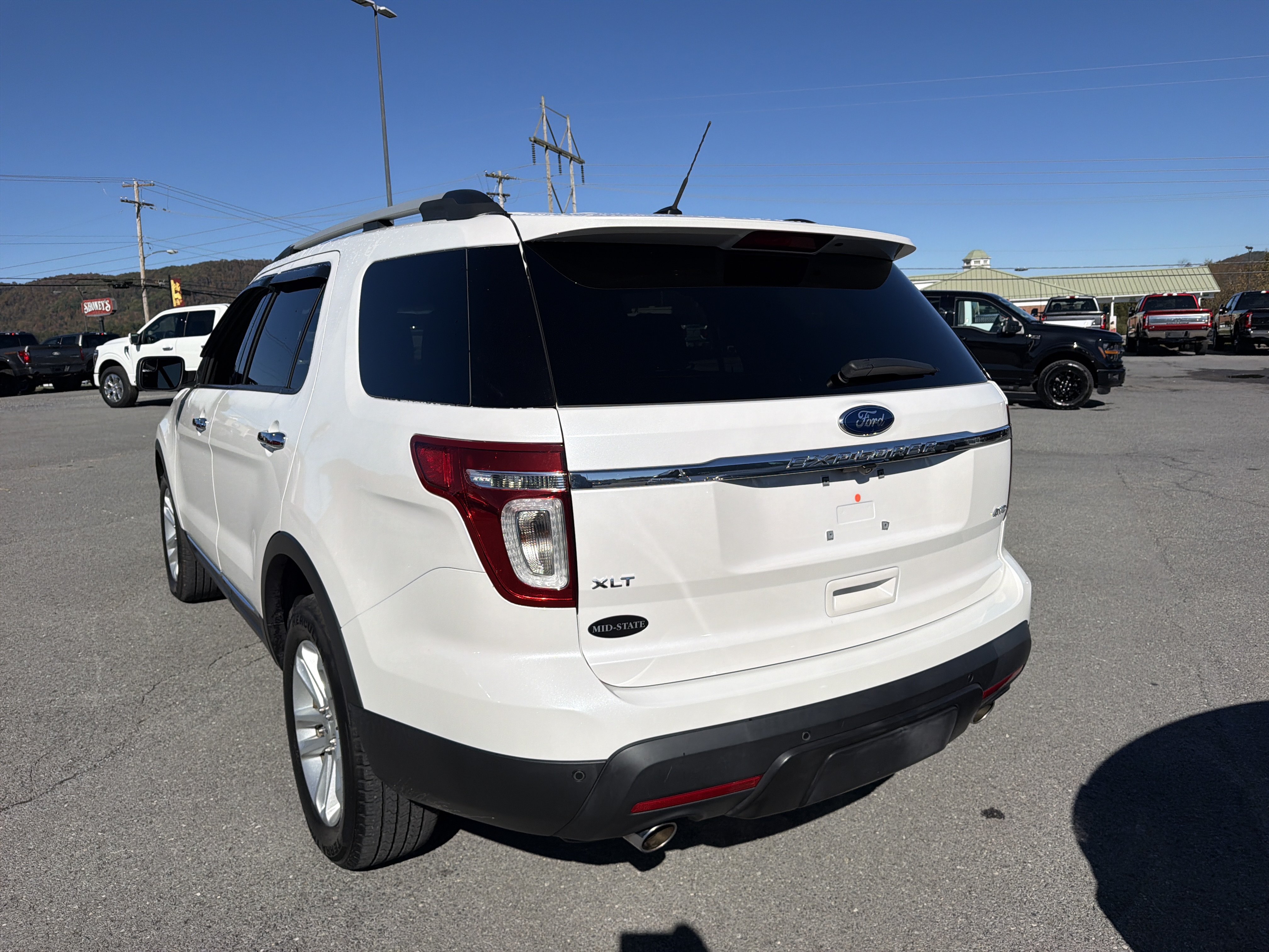 Used 2014 Ford Explorer XLT AWD/4WD image 6