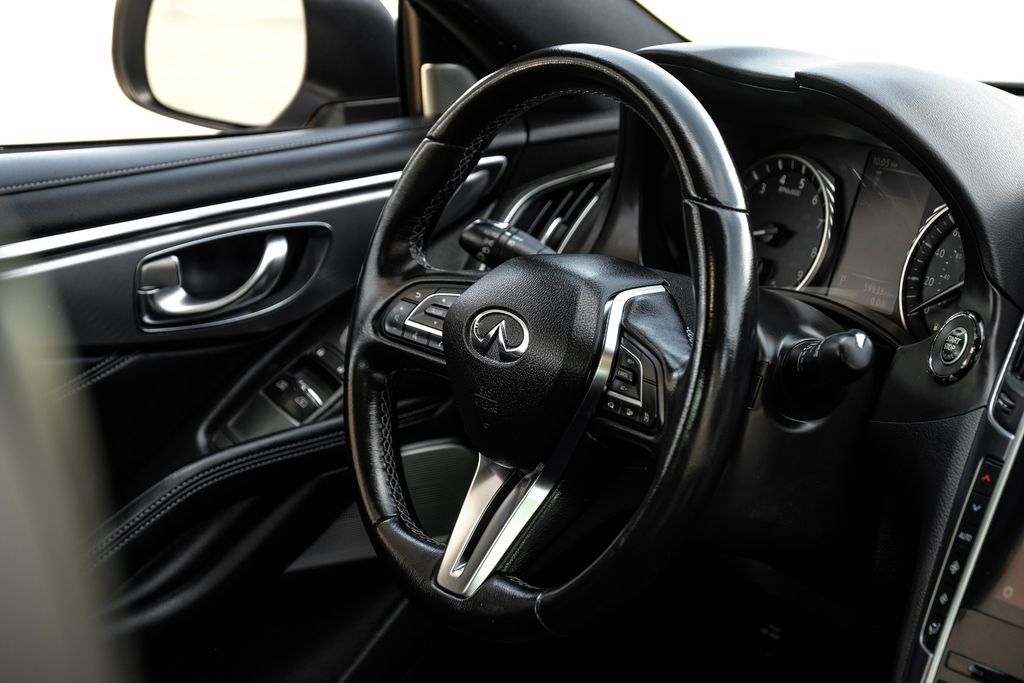Used 2020 INFINITI Q60 3.0t Luxe AWD/4WD image 13