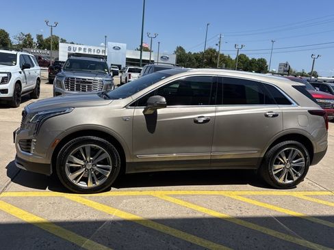 Used 2022 Cadillac XT5 Premium Luxury w/ Technology Package FWD image 8