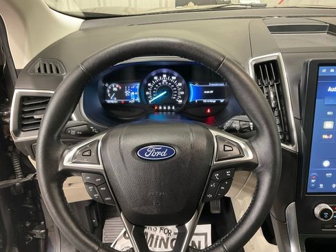 Used 2022 Ford Edge Titanium AWD/4WD image 20