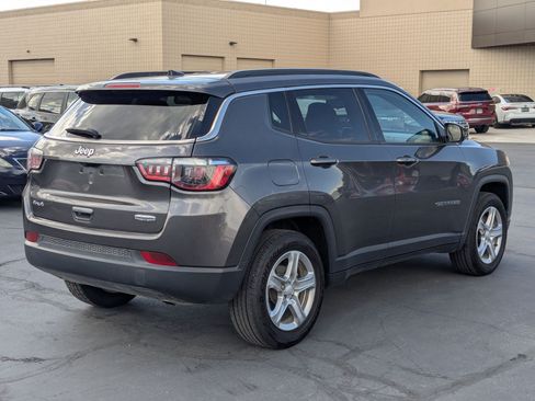 Used 2024 Jeep Compass Latitude AWD/4WD image 3
