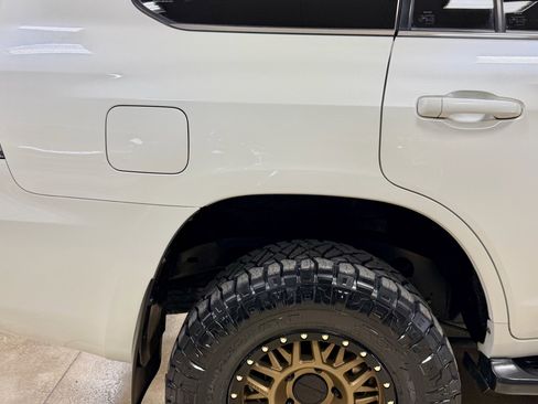 Used 2016 Toyota Land Cruiser AWD/4WD image 13
