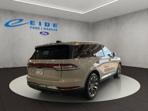 Used 2025 Lincoln Aviator Reserve w/ Illumination Package AWD/4WD image 12