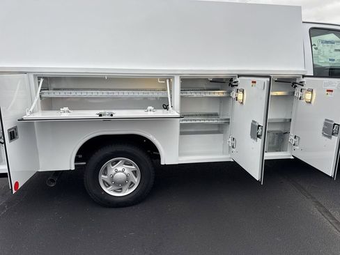 New 2026 Ford E-350 and Econoline 350 Super Duty w/ Power Equipment Group image 22