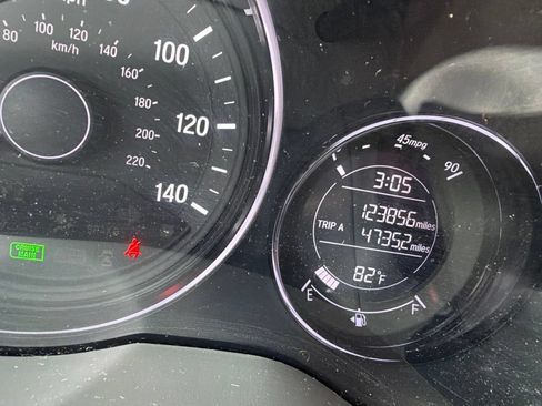Used 2019 Honda HR-V Sport image 4