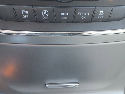 Used 2018 Jeep Grand Cherokee Limited w/ Luxury Group II image 12