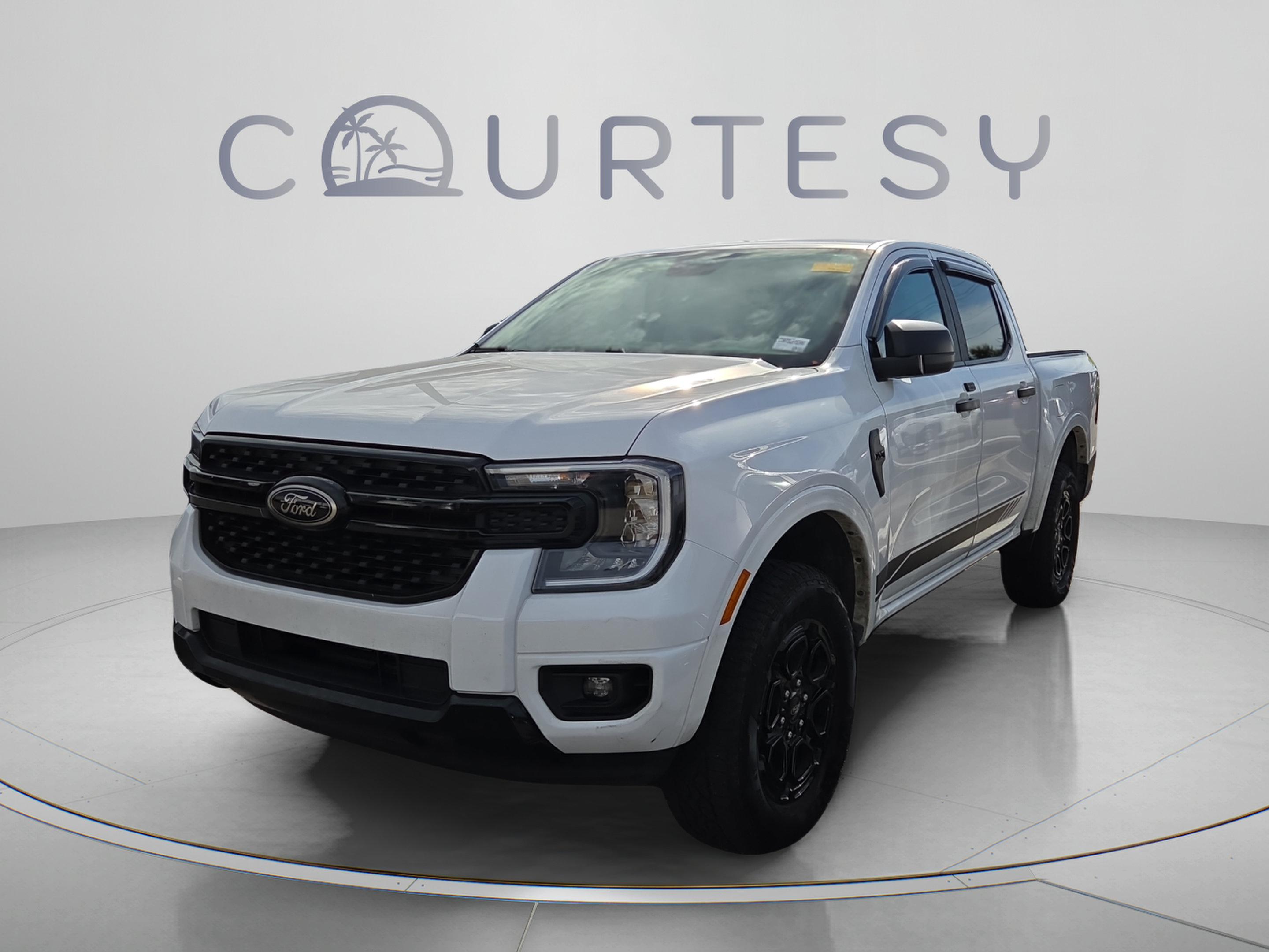 Used 2025 Ford Ranger XLT w/ Black Appearance Package RWD image 1