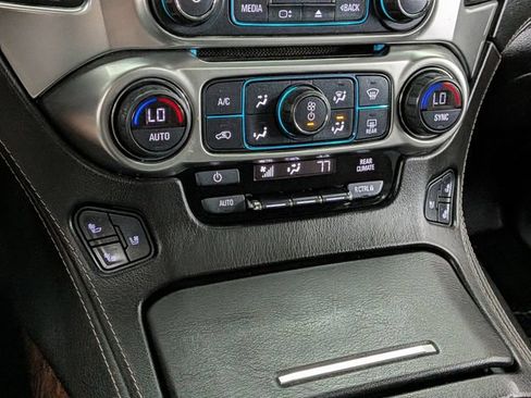 Used 2017 Chevrolet Tahoe Premier AWD/4WD image 35