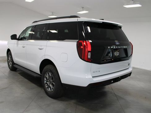 New 2026 Ford Expedition Active RWD image 6