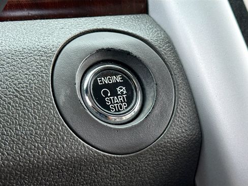 Used 2014 Ford Edge Limited w/ Driver Entry Package AWD/4WD image 9