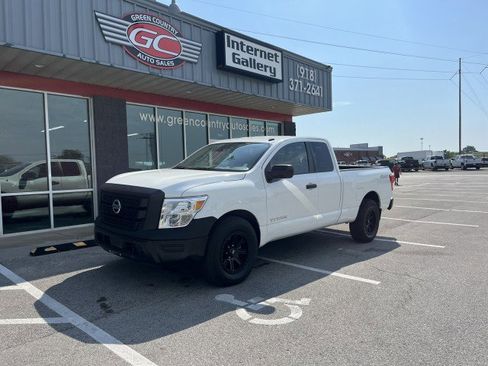 Used 2021 Nissan Titan S w/ S Utility Package image 1
