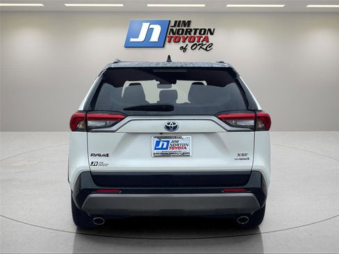 Used 2019 Toyota RAV4 XSE image 6