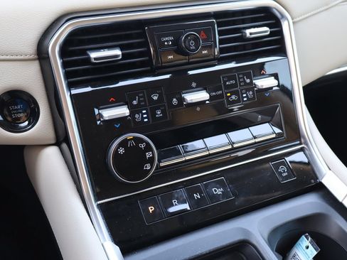 Used 2025 Nissan Armada Platinum RWD image 28
