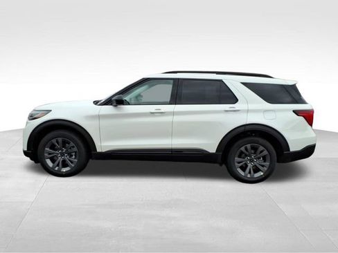 New 2026 Ford Explorer Active w/ Active Comfort Package image 5