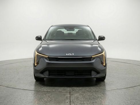 Used 2025 Kia K4 FWD image 2