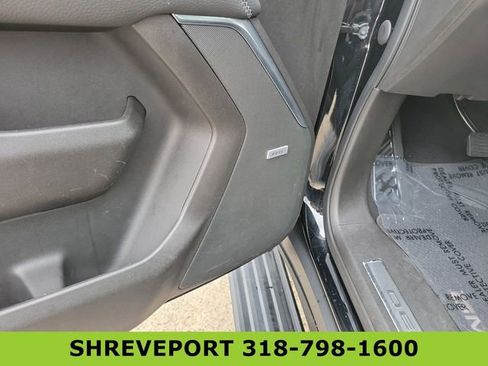 Used 2021 GMC Yukon XL Denali w/ Denali Premium Package AWD/4WD image 25
