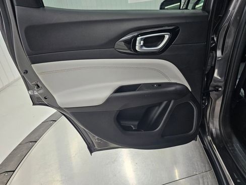 Used 2024 Jeep Compass Limited image 23