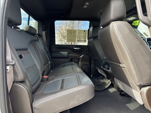 Used 2023 GMC Sierra 3500 Denali w/ Denali Ultimate Package image 23